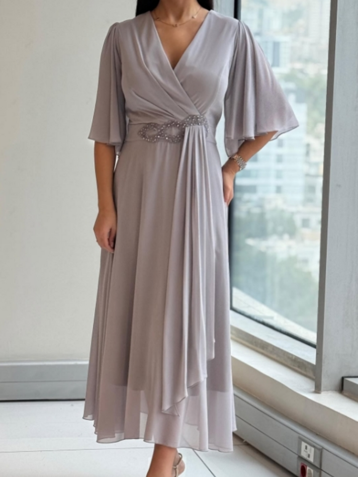 Elegant V-neck chiffon dress